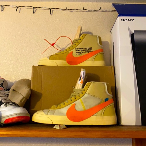 Selling these sweet kicks! Let me know! Off white!